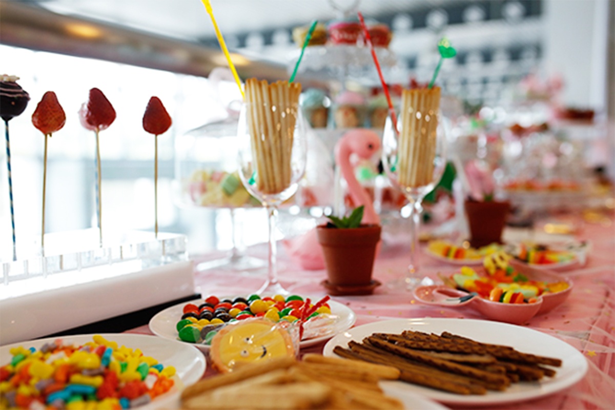 廣州白云仁孚奔馳展廳茶歇活動